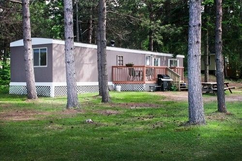 Algonquin'S Edge Resort Madawaska Exterior photo